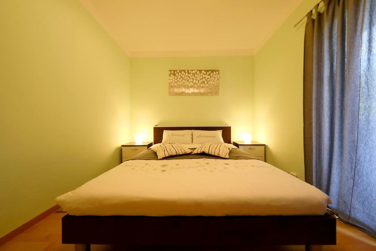 Luxury Villa Nada With Pool เพทรอซาเน ภายนอก รูปภาพ